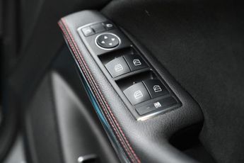 MERCEDES-BENZ GLA 1.6 GLA200 AMG Line (Executive) SUV 5dr Petrol 7G-DCT Euro 6 (s/