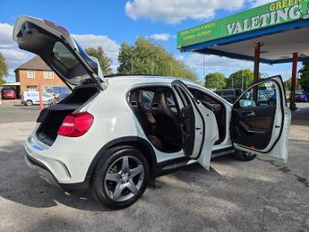 Mercedes-Benz GLA 2.1 GLA220d AMG Line (Premium Plus) 7G-DCT 4MATIC Euro 6 (s/s) 5