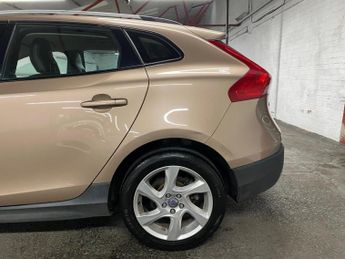 Volvo V40 Cross Country 1.6 D2 Lux Powershift Euro 5 (s/s) 5dr