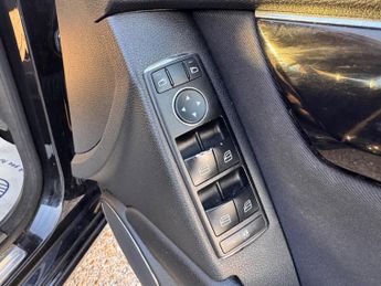 Mercedes-Benz C Class 1.8 C180 BlueEfficiency Executive SE Saloon 4dr Petrol Auto Euro