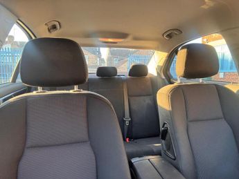 Mercedes-Benz C Class 1.8 C180 BlueEfficiency Executive SE Saloon 4dr Petrol Auto Euro