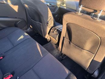 Mercedes-Benz C Class 1.8 C180 BlueEfficiency Executive SE Saloon 4dr Petrol Auto Euro