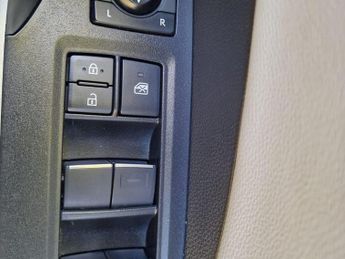 Toyota RAV4 2.5 VVT-h Excel CVT Euro 6 (s/s) 5dr