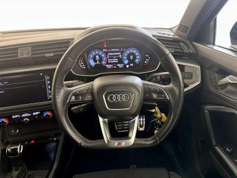 Audi Q3 1.5 TFSI CoD 35 Black Edition S Tronic Euro 6 (s/s) 5dr