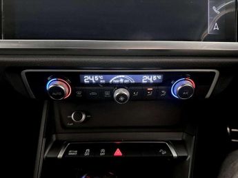 Audi Q3 1.5 TFSI CoD 35 Black Edition S Tronic Euro 6 (s/s) 5dr