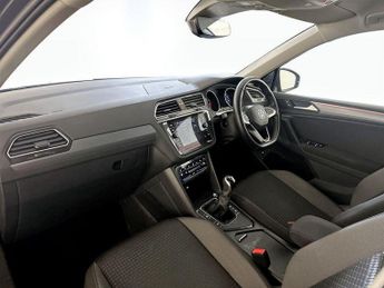 Volkswagen Tiguan 1.5 TSI Active Euro 6 (s/s) 5dr