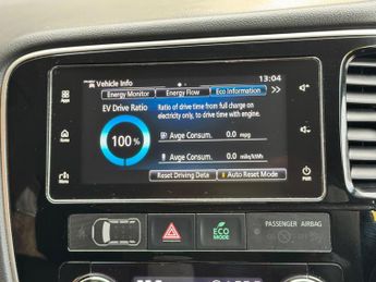 Mitsubishi Outlander 2.0h 12kWh 4h CVT 4WD Euro 6 (s/s) 5dr