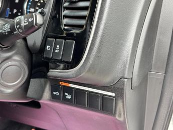 Mitsubishi Outlander 2.0h 12kWh 4h CVT 4WD Euro 6 (s/s) 5dr