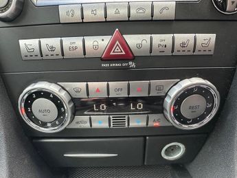 Mercedes-Benz SLK 5.4 SLK55 AMG 7G-Tronic 2dr