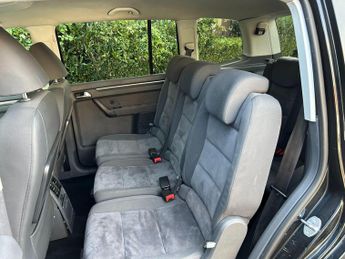 Volkswagen Touran 1.4 TSI SE MPV 5dr Petrol DSG (7 Seats) (179 g/km, 138 bhp)