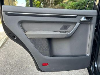 Volkswagen Touran 1.4 TSI SE MPV 5dr Petrol DSG (7 Seats) (179 g/km, 138 bhp)