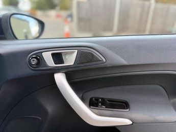 Ford Fiesta 1.4 Titanium 5dr