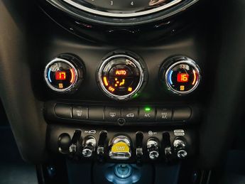 MINI Electric Hatch Cooper SE 32.6kWh Level 1 Auto 3dr