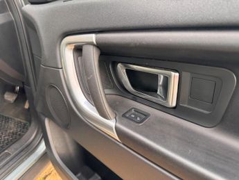 Land Rover Discovery Sport 2.0 TD4 SE Tech Auto 4WD Euro 6 (s/s) 5dr