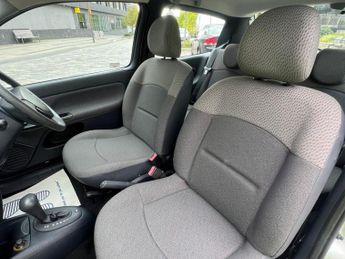 Renault Clio 1.4 16v Expression 3dr