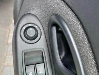 Renault Clio 1.4 16v Expression 3dr