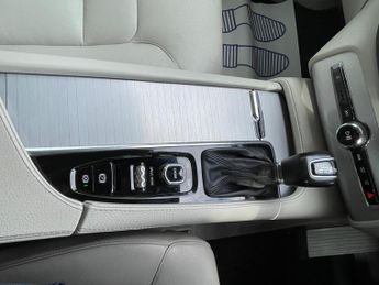 Volvo XC90 2.0 D5 Momentum Geartronic 4WD Euro 6 (s/s) 5dr