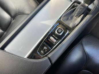 Volvo XC90 2.0 D5 PowerPulse Momentum Auto 4WD Euro 6 (s/s) 5dr