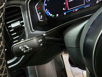 Volkswagen T-Roc 1.5 TSI EVO R-Line DSG Euro 6 (s/s) 5dr