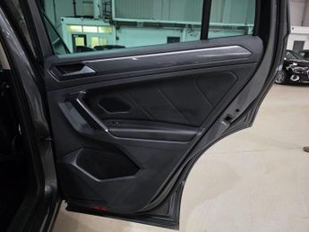 Volkswagen Tiguan 2.0 TSI SEL DSG 4Motion Euro 6 (s/s) 5dr