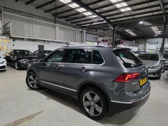 Volkswagen Tiguan 2.0 TSI SEL DSG 4Motion Euro 6 (s/s) 5dr