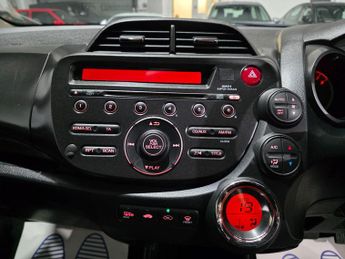Honda Jazz 1.4 i-VTEC ES CVT Euro 5 5dr