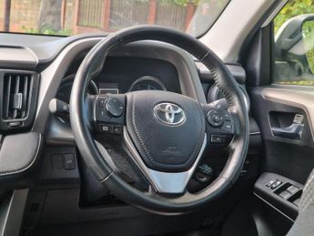 Toyota RAV4 2.5 VVT-h Business Edition Plus CVT Euro 6 (s/s) 5dr (Safety Sen