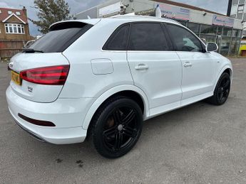 Audi Q3 2.0 TFSI S line SUV 5dr Petrol S Tronic quattro Euro 5 (s/s) (21