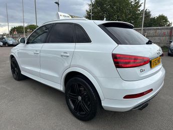 Audi Q3 2.0 TFSI S line SUV 5dr Petrol S Tronic quattro Euro 5 (s/s) (21