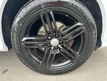 Audi Q3 2.0 TFSI S line SUV 5dr Petrol S Tronic quattro Euro 5 (s/s) (21
