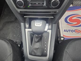 Skoda Octavia 1.6 TDI Elegance DSG Euro 5 5dr