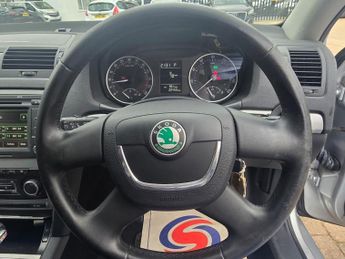 Skoda Octavia 1.6 TDI Elegance DSG Euro 5 5dr