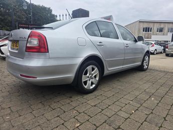 Skoda Octavia 1.6 TDI Elegance DSG Euro 5 5dr