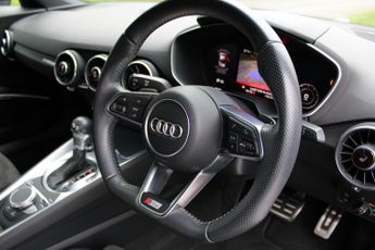 Audi TT 2.0 TFSI Black Edition S Tronic quattro Euro 6 (s/s) 3dr