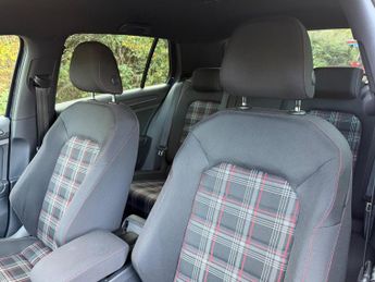Volkswagen Golf 2.0 TSI GTI DSG Euro 6 (s/s) 5dr