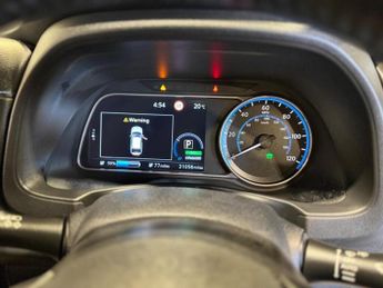 Nissan Leaf 40kWh Tekna Auto 5dr