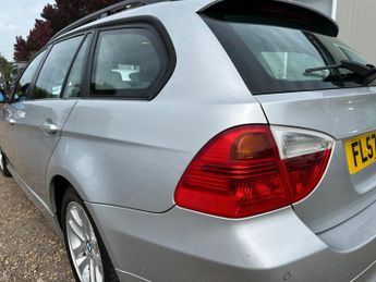 BMW 3 Series 2.0 320i SE Touring Auto Euro 4 5dr