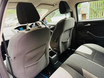 Ford Focus 1.6 Zetec Powershift Euro 5 5dr