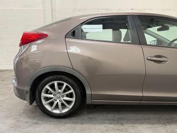 Honda Civic 1.8 i-VTEC ES Auto Euro 5 5dr