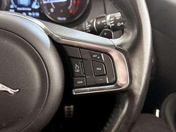 Jaguar E-PACE 2.0 D180 R-Dynamic S Auto AWD Euro 6 (s/s) 5dr
