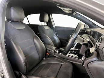 Mercedes-Benz A Class 1.3 A200 AMG Line 7G-DCT Euro 6 (s/s) 4dr