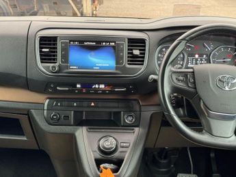 Toyota PROACE Verso 2.0D Family Medium MPV 5dr Diesel Auto MWB Euro 6 (s/s) (8 Seat)