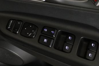 Hyundai KONA 64kWh Premium SE Auto 5dr (7kW Charger)