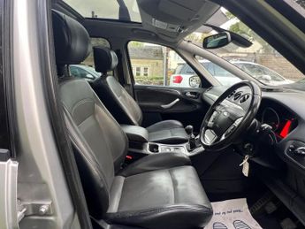 Ford S-Max 2.5 Titanium 5dr