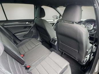 VOLKSWAGEN GOLF 2.0 TSI R Hatchback 5dr Petrol DSG 4Motion Euro 6 (s/s) (300 ps)