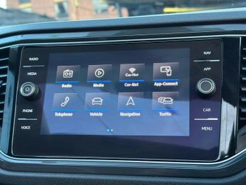 Volkswagen T-Roc 1.5 TSI EVO SEL DSG Euro 6 (s/s) 5dr