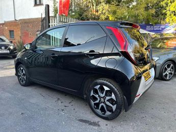 Toyota AYGO 1.0 VVT-i x-plore x-shift Euro 6 5dr