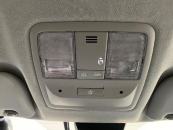 Toyota Auris 1.8 VVT-h Design CVT Euro 6 (s/s) 5dr