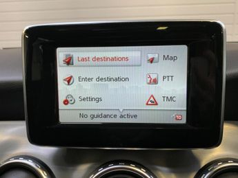 Mercedes-Benz GLA 2.1 GLA220d AMG Line (Premium Plus) 7G-DCT 4MATIC Euro 6 (s/s) 5