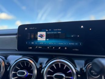 Mercedes-Benz CLA 1.3 CLA180 AMG Line (Premium 2) Coupe 7G-DCT Euro 6 (s/s) 4dr